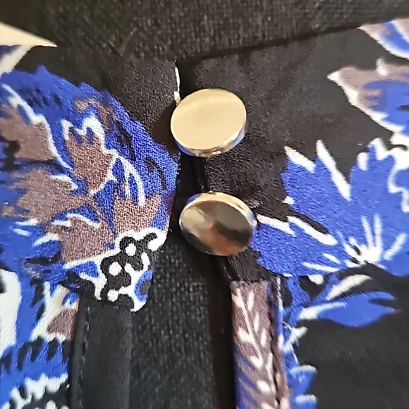 Short front, long back Shirt. - Picture 9 of 14